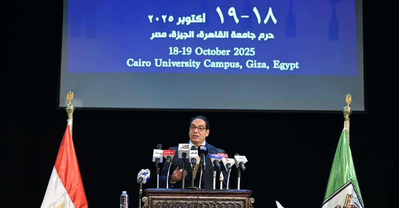 الدكتور محمد سامي عبد الصادق، رئيس جامعة القاهرة