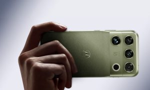 الصورة الرسمية لهاتف موتورولا Signature 27 (Motorola)